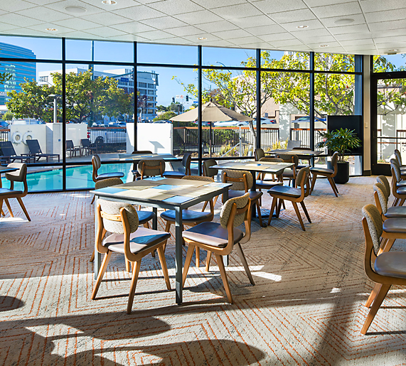 four points hotel dining